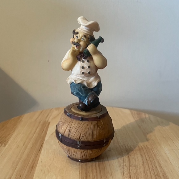 *3for$30* Vintage butler / chef wine bottle stopper with barrel support EUC - Picture 1 of 6